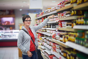 Image showing woman in supermarket