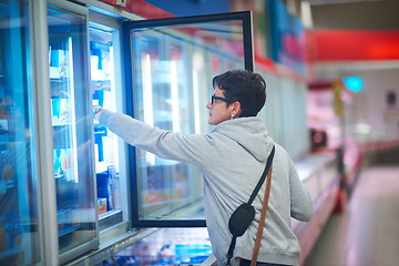 Image showing woman in supermarket