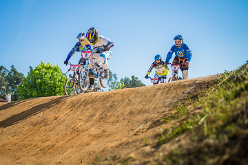 Image showing Guillermo Garay leading the race