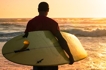 Image showing Surfer watching the waves