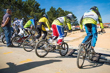 Image showing Juvelines racing start