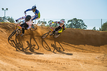 Image showing Bruno Berto leading the left turn