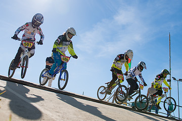 Image showing Juvelines racing start