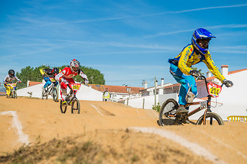 Image showing Fabio Ferreira leading the race