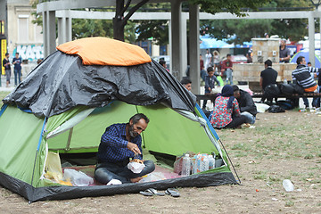 Image showing Syrian immigrants resting in Belgrade