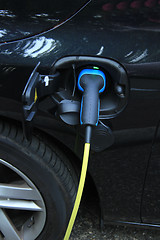 Image showing Hybrid car recharge