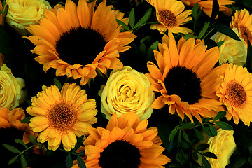 Image showing Yellow bridal arrangement