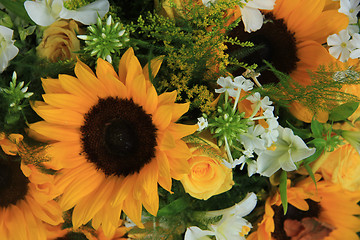 Image showing Yellow bridal arrangement