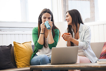 Image showing Best friends studying