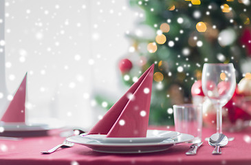 Image showing room with christmas tree and decorated table