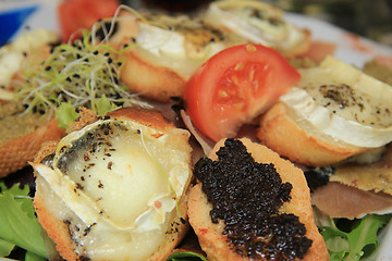 Image showing Goat cheese salad