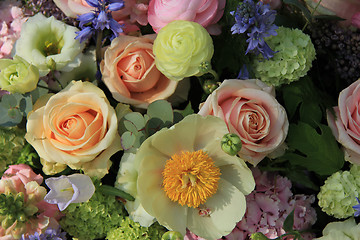 Image showing Mixed bridal arrangement