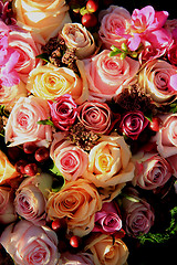 Image showing Pastel roses wedding arrangement