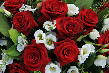 Image showing White and red wedding arrangement