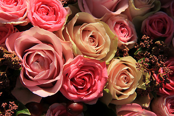 Image showing Pastel roses wedding arrangement