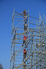 Image showing Construction worker on scaffolding