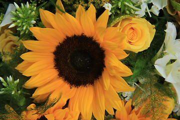 Image showing Yellow bridal arrangement