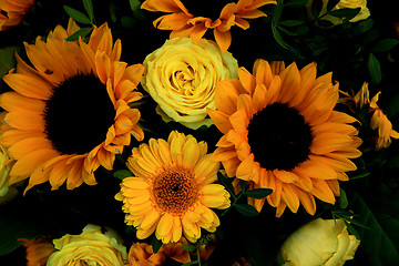 Image showing Yellow bridal arrangement