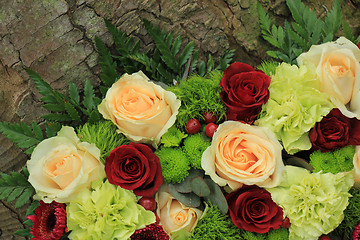 Image showing Green and pink wedding flowers