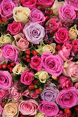 Image showing Centerpiece in pink and purple