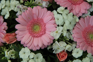 Image showing Mixed pink bridal flowers