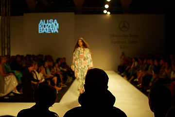 Image showing Fashion show