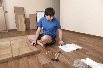 Image showing Assembling furniture