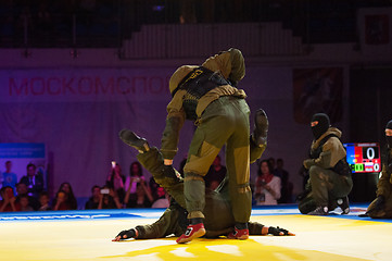 Image showing SWAT soldiers fight