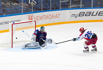 Image showing V. Zelepukin (25) attack M. Sokolov (39)