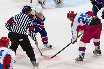 Image showing M. Salimov (25, B) and V. Zelepukin(25, R) on faceoff