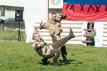 Image showing Show of special troops warriors against knife