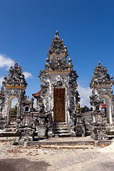 Image showing Famous Hindu Car Temple, Nusa Penida, Bali