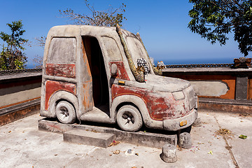 Image showing Famous Hindu Car Temple, Nusa Penida, Bali