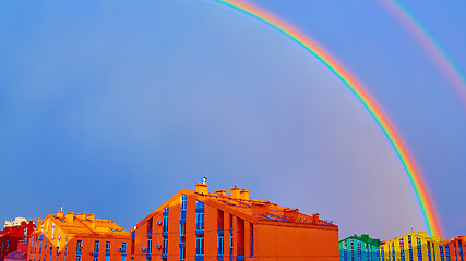 Image showing Double rainbow over the city