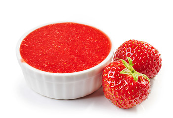 Image showing bowl of strawberry sauce