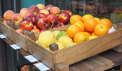 Image showing Fruit on a market shelf