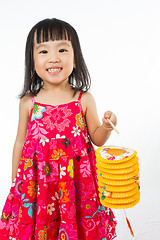 Image showing Chinese little girl holding latern