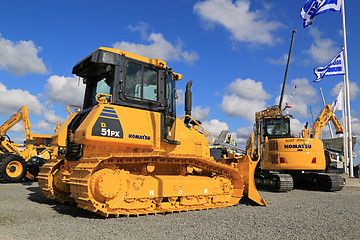 Image showing Komatsu D51PX Crawler Dozer on Display