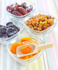 Image showing dried apricots, raisins and dates