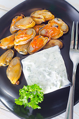 Image showing mussels with sauce