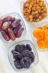 Image showing dried apricots, raisins and dates