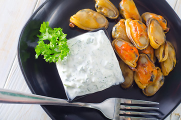 Image showing mussels with sauce