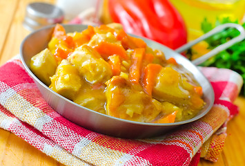 Image showing chicken with vegetable in metal plate