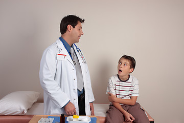 Image showing Dorctor talking with patient