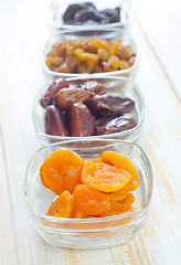 Image showing dried apricots, raisins and dates