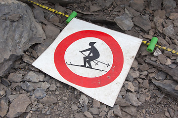 Image showing No ski sign