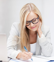 Image showing businesswoman with documents