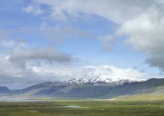 Image showing mountain scenery in Iceland