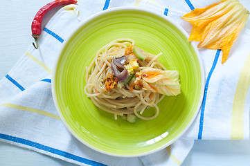 Image showing Spaghetti with marinated anchovy, zucchini and zucchini flowers