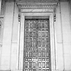 Image showing door st paul cathedral in london england old construction and re